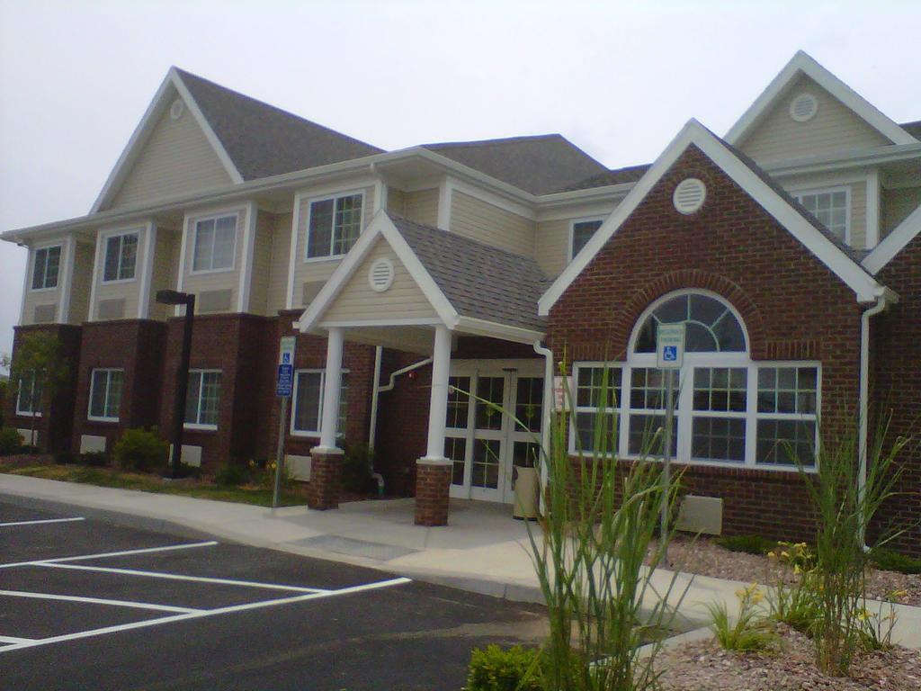 Microtel Inn & Suites Chili/Rochester Exterior photo